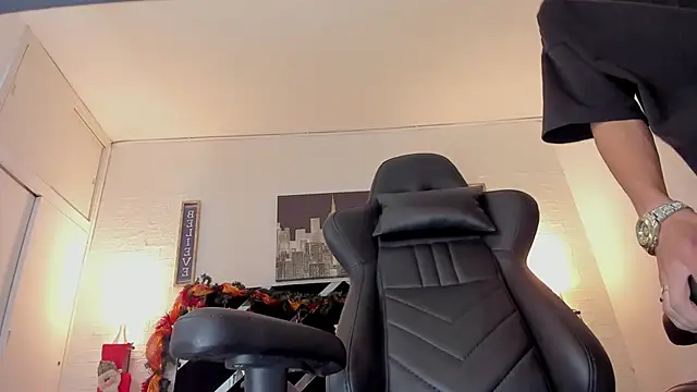 iammariano online show from December 17, 2025, 3:33 am