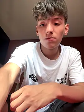  Kinky69  online show from October 7, 2025, 7:48 pm