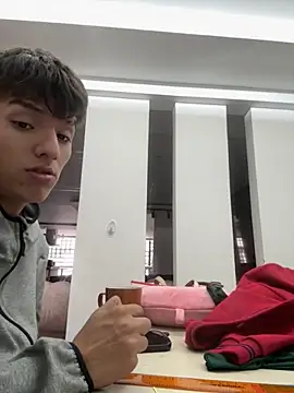  Kinky69  online show from October 31, 2025, 7:32 pm