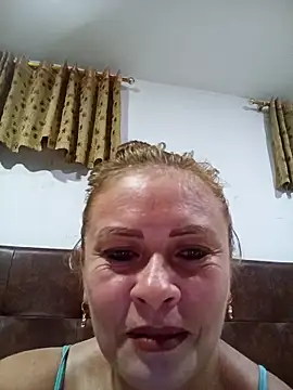 Snapshot of laura_caponera_ chatting on September 23, 2025, 4:30 am laura caponera online show from September 23, 2025, 4:30 am