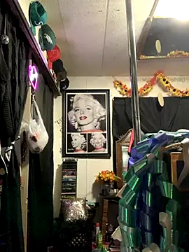 blondebarbiebae online show from September 30, 2025, 2:39 am