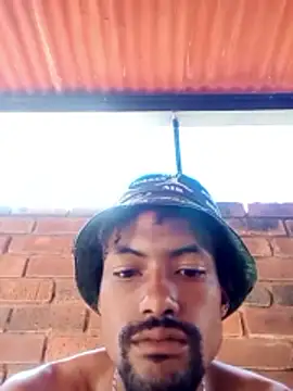 Snapshot of Goofygoody17 chatting on December 16, 2025, 11:25 am Goofygoody17 online show from December 16, 2025, 11:25 am