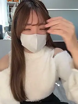 Moe v v online show from February 21, 2026, 4:03 am