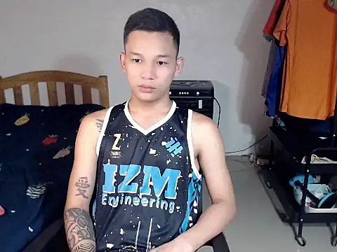 Snapshot of asianmonstercock05 chatting on October 1, 2025, 1:11 am asianmonstercock05 online show from October 1, 2025, 1:11 am