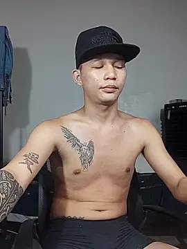 Snapshot of asianmonstercock05 chatting on October 7, 2025, 7:42 am asianmonstercock05 online show from October 7, 2025, 7:42 am