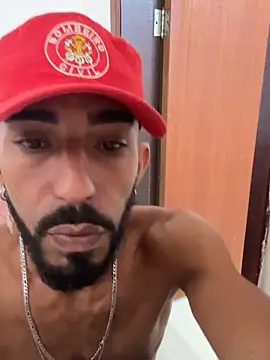 Snapshot of versatilssa21cm chatting on October 5, 2025, 4:09 pm versatilssa21cm online show from October 5, 2025, 4:09 pm