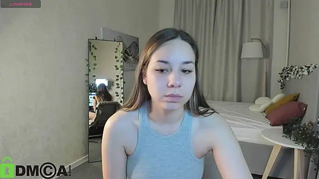 Snapshot of Al1ice_Moures chatting on December 2, 2025, 1:06 am Al1ice Moures online show from December 2, 2025, 1:06 am