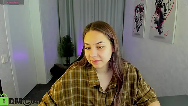 Al1ice Moures online show from November 3, 2025, 1:11 am