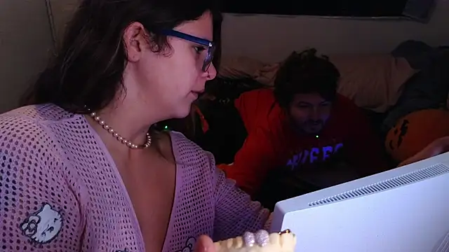 Snapshot of xofrankiefinexo chatting on October 21, 2025, 12:00 am xofrankiefinexo online show from October 21, 2025, 12:00 am