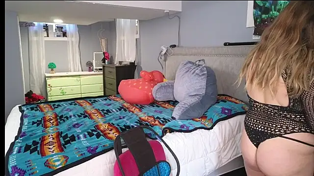 Snapshot of xofrankiefinexo chatting on February 20, 2026, 6:43 pm xofrankiefinexo online show from February 20, 2026, 6:43 pm