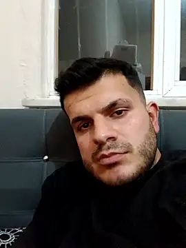 kadiirsekercii online show from December 19, 2025, 12:36 am