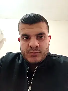 kadiirsekercii online show from April 6, 2026, 4:57 am