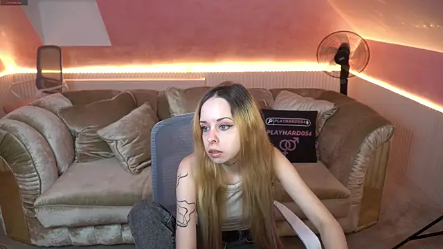 Luchi Sun online show from November 26, 2025, 11:10 am