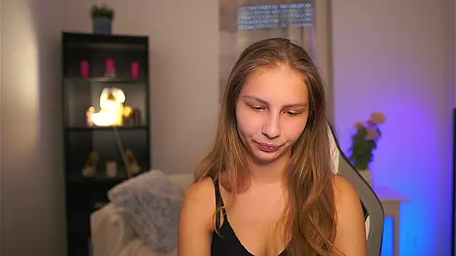 Snapshot of emmie_murray chatting on March 28, 2026, 2:51 pm emmie murray online show from March 28, 2026, 2:51 pm