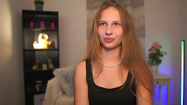 Snapshot of emmie_murray chatting on May 15, 2026, 6:06 pm emmie murray online show from May 15, 2026, 6:06 pm