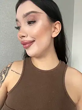 kiss Lissa online show from November 25, 2025, 9:42 am