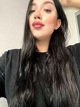 kiss Lissa online show from November 6, 2025, 8:40 am