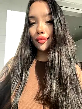 kiss Lissa online show from November 17, 2025, 10:19 am