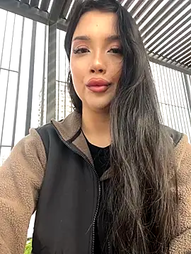 kiss Lissa online show from November 12, 2025, 9:35 am