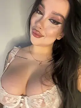 kiss Lissa online show from May 28, 2026, 4:53 am