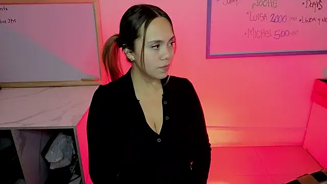 samycollens online show from April 13, 2026, 11:25 am