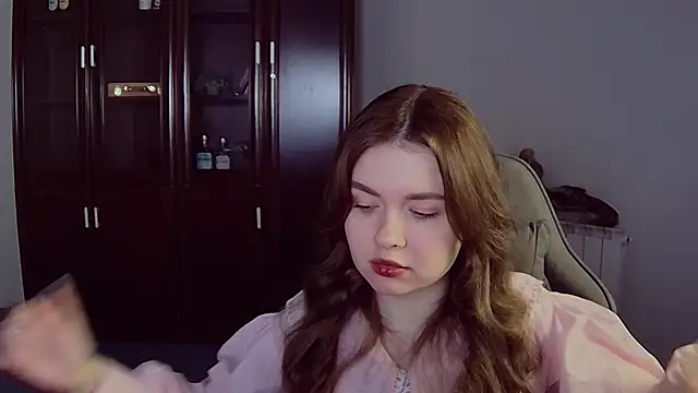 HaleySun online show from November 15, 2025, 9:46 am