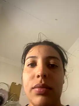 Snapshot of Aurora_princesss chatting on September 29, 2025, 12:33 pm Aurora princesss online show from September 29, 2025, 12:33 pm