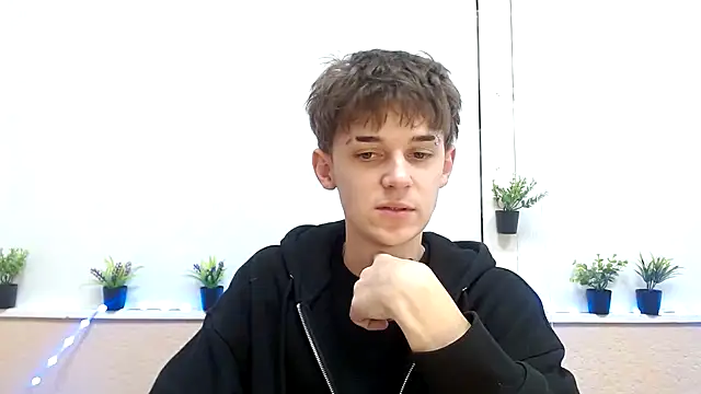 Hoot Dude  online show from October 31, 2025, 1:19 pm