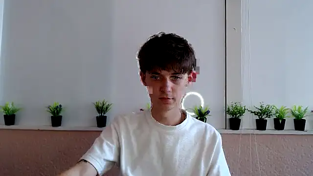 Hoot Dude  online show from October 15, 2025, 1:52 pm