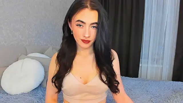 Milla Moore online show from October 15, 2025, 4:59 pm