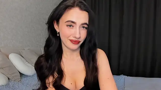 Snapshot of Milla_Moore chatting on September 30, 2025, 3:29 pm Milla Moore online show from September 30, 2025, 3:29 pm