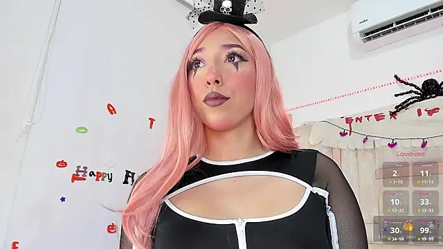 emily  walker online show from October 31, 2025, 9:54 pm