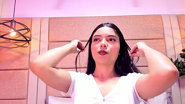 AriaBelles online show from December 2, 2025, 10:06 am