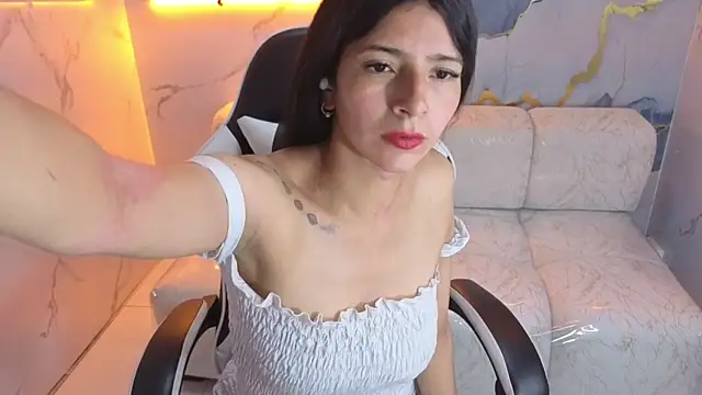 Snapshot of luciana_tp chatting on October 2, 2025, 12:41 pm luciana tp online show from October 2, 2025, 12:41 pm