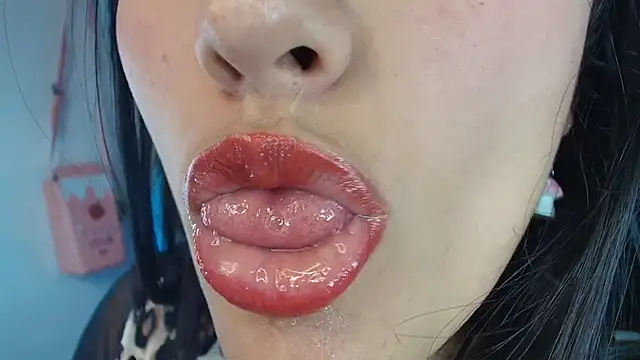 Hinata 21  online show from October 16, 2025, 6:38 pm