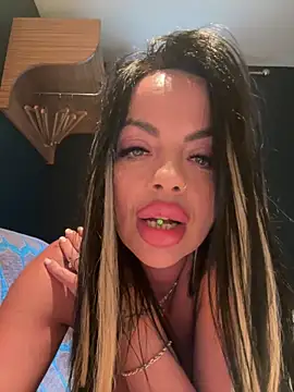 Snapshot of CarmenMB chatting on September 28, 2025, 4:36 pm CarmenMB online show from September 28, 2025, 4:36 pm