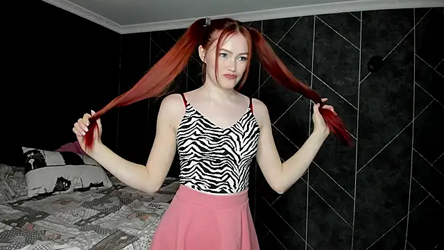 Snapshot of Red_FoxGirl chatting on October 22, 2025, 5:12 pm Red FoxGirl online show from October 22, 2025, 5:12 pm