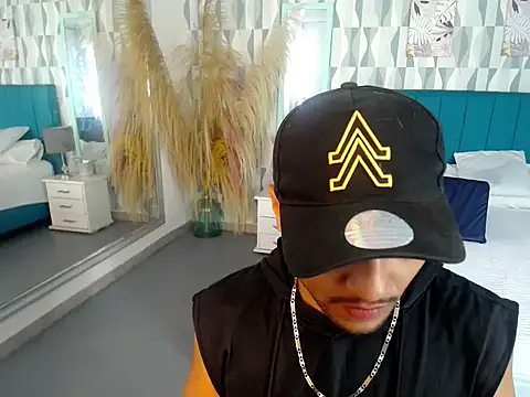 Max Rivers online show from October 6, 2025, 12:28 pm