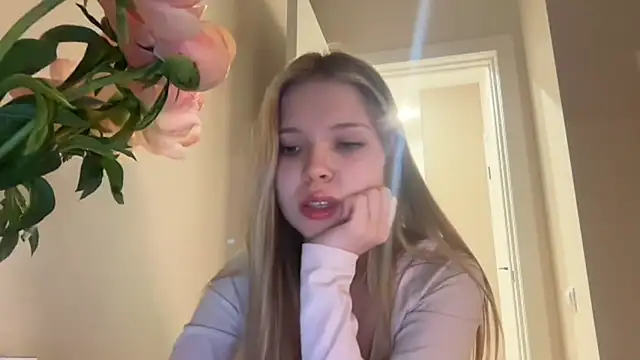 Snapshot of CandysRose chatting on May 22, 2026, 8:51 pm CandysRose online show from May 22, 2026, 8:51 pm