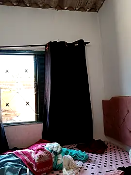 Snapshot of EggedGrowth chatting on October 24, 2025, 2:38 pm EggedGrowth online show from October 24, 2025, 2:38 pm