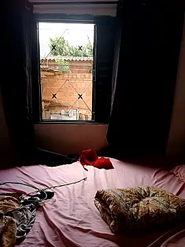 Snapshot of EggedGrowth chatting on November 19, 2025, 1:55 pm EggedGrowth online show from November 19, 2025, 1:55 pm