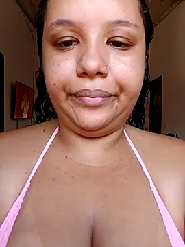 Snapshot of EggedGrowth chatting on November 5, 2025, 3:04 pm EggedGrowth online show from November 5, 2025, 3:04 pm