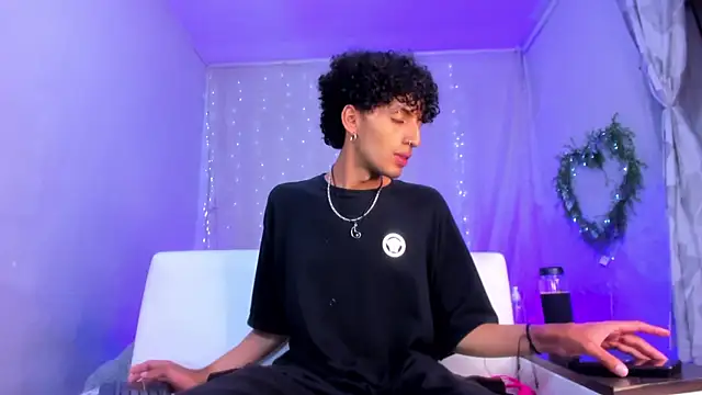 josesweet  online show from November 1, 2025, 3:57 am