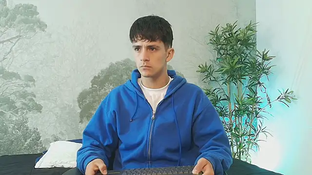 Snapshot of Axel_Draven chatting on January 15, 2026, 11:24 am Axel Draven online show from January 15, 2026, 11:24 am