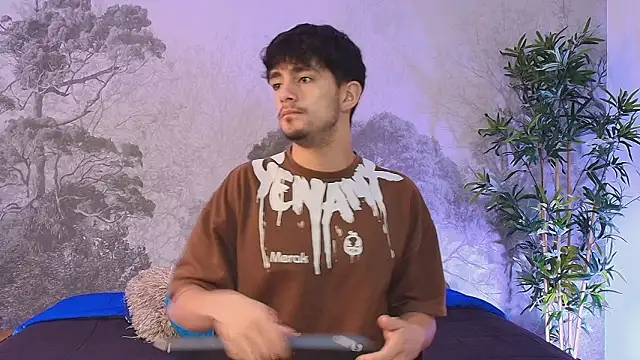 Snapshot of Axel_Draven chatting on February 20, 2026, 12:07 pm Axel Draven online show from February 20, 2026, 12:07 pm