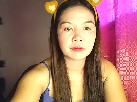 Snapshot of dolly_jane34 chatting on April 10, 2026, 3:24 am dolly jane34 online show from April 10, 2026, 3:24 am