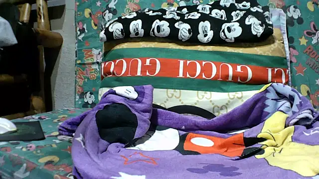 Ella marie14 online show from November 28, 2025, 11:05 pm