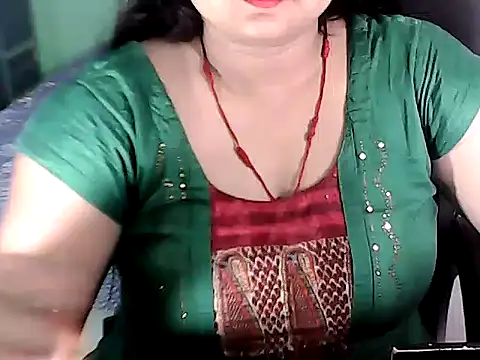 BABITA KUMARII online show from October 22, 2025, 5:23 pm