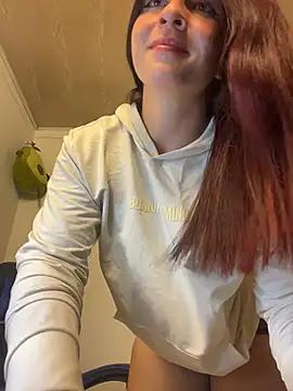 Snapshot of came_lia1 chatting on May 7, 2026, 3:00 am came lia1 online show from May 7, 2026, 3:00 am