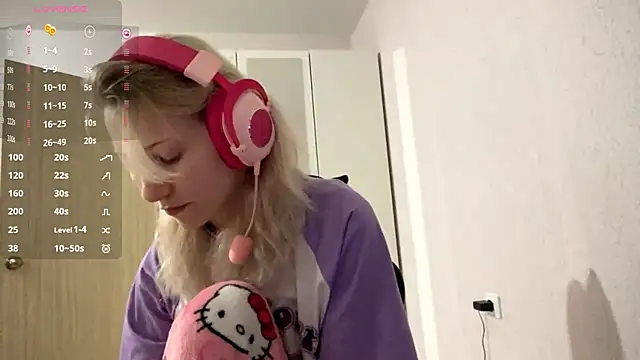 Snapshot of KandaceMassanelli chatting on October 23, 2025, 8:24 am KandaceMassanelli online show from October 23, 2025, 8:24 am